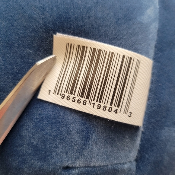 NWT Squishmallows 11" Dani the Navy Blue Bigfoot Special Edition Plush Toy - Picture 9 of 9